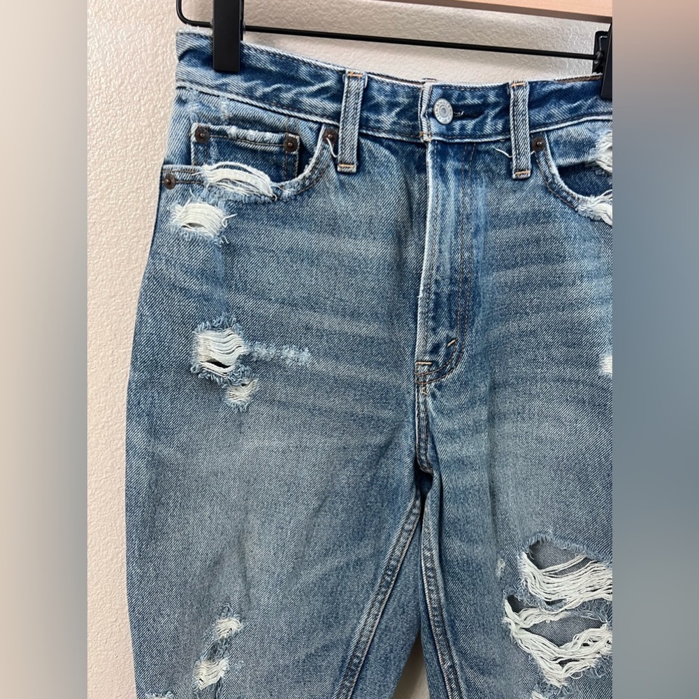 Abercrombie Annie High Rise Distressed Denim Jeans Size 0 - Picture 2 of 6